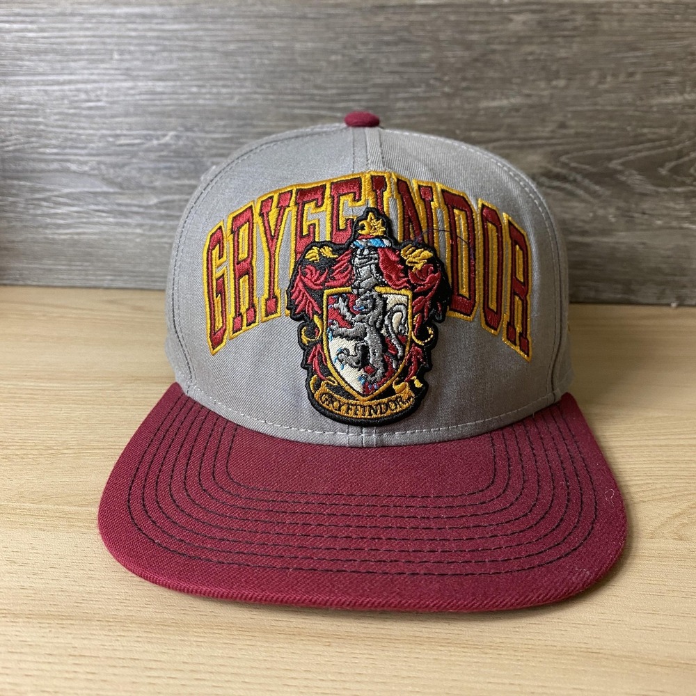 Gryffindor Hat Cap Snap Back Gray Red Embroidered Crest Harry Potter Mens